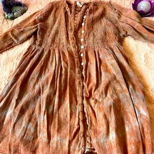 Long Sleeved Button Up Top SZ L